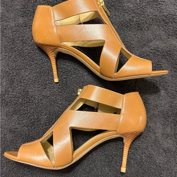 Michael Kors Tan Zip Up Buckle Open Toe Heels - Picture 5 of 8